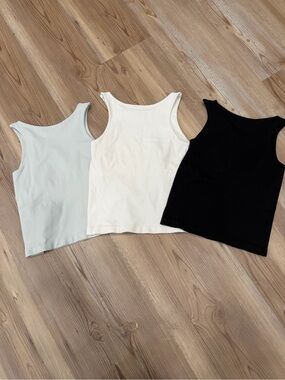 EUC Intimately Free People Clean Lines Tank Bundle-Size XS/S